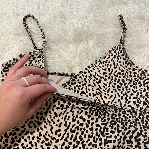 SHEIN Animal Print Cropped Top - Picture 3 of 8